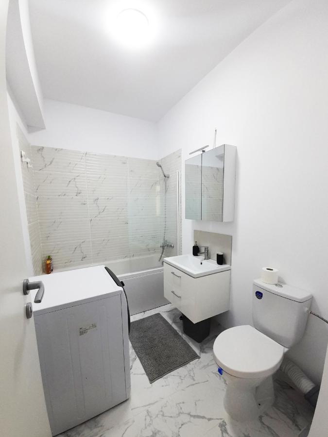 Ferienwohnung White Flat Bukarest Exterior foto